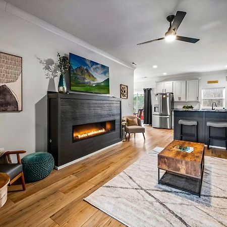 *Dog Friendly*Modern Home-Minutes To Dollywood, Gatlinburg, Smoky Mountains & Pigeon Forge! Bagian luar foto