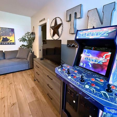 *Dog Friendly*Modern Home-Minutes To Dollywood, Gatlinburg, Smoky Mountains & Pigeon Forge! Bagian luar foto
