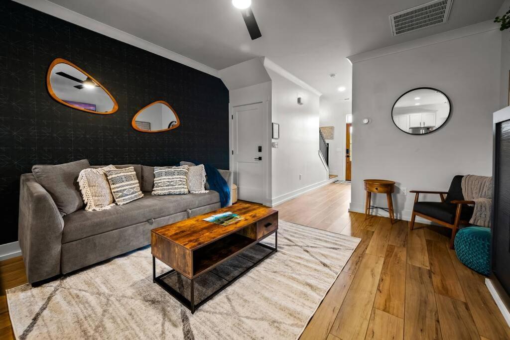 *Dog Friendly*Modern Home-Minutes To Dollywood, Gatlinburg, Smoky Mountains & Pigeon Forge! Bagian luar foto