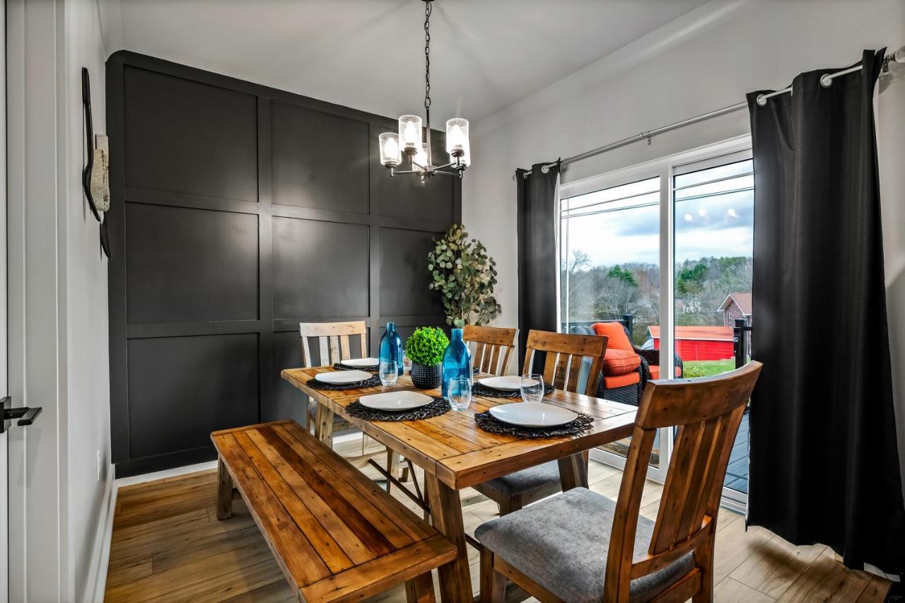 *Dog Friendly*Modern Home-Minutes To Dollywood, Gatlinburg, Smoky Mountains & Pigeon Forge! Bagian luar foto