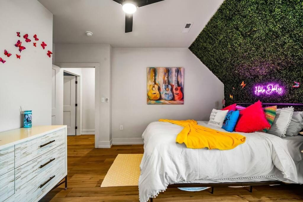 *Dog Friendly*Modern Home-Minutes To Dollywood, Gatlinburg, Smoky Mountains & Pigeon Forge! Bagian luar foto