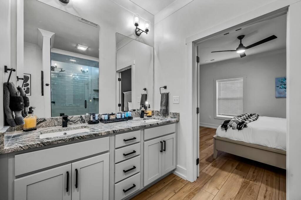 *Dog Friendly*Modern Home-Minutes To Dollywood, Gatlinburg, Smoky Mountains & Pigeon Forge! Bagian luar foto