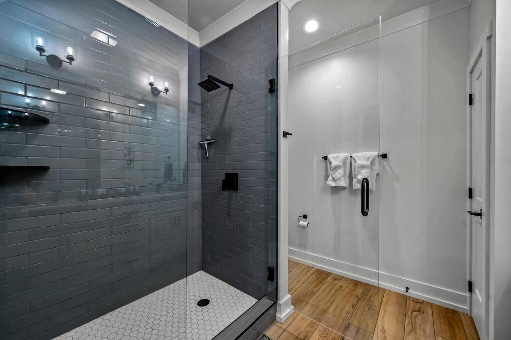*Dog Friendly*Modern Home-Minutes To Dollywood, Gatlinburg, Smoky Mountains & Pigeon Forge! Bagian luar foto