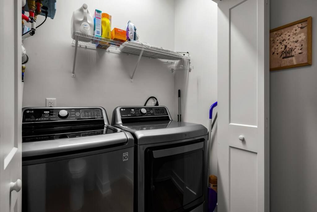 *Dog Friendly*Modern Home-Minutes To Dollywood, Gatlinburg, Smoky Mountains & Pigeon Forge! Bagian luar foto