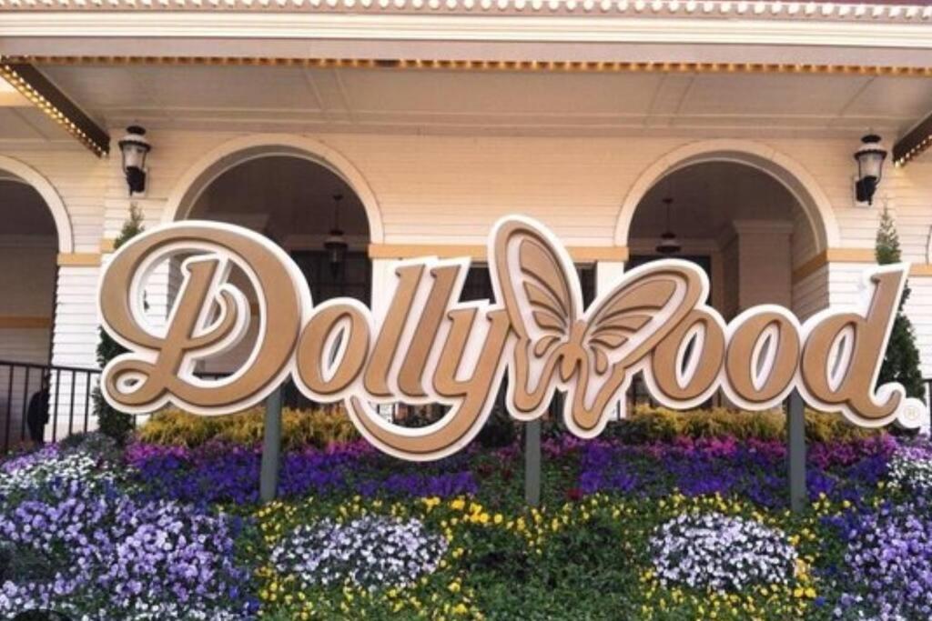*Dog Friendly*Modern Home-Minutes To Dollywood, Gatlinburg, Smoky Mountains & Pigeon Forge! Bagian luar foto